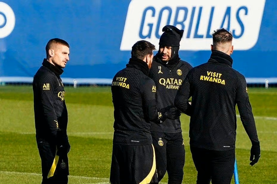 开云体育会员登录集结日埃因霍温调整名单以备法国杯，止住颓势环节打磨，引发热议，球队文化再被提及的简单介绍